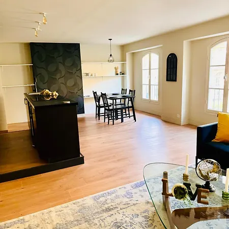 To Triangle D'or 2 Bedrooms Daire